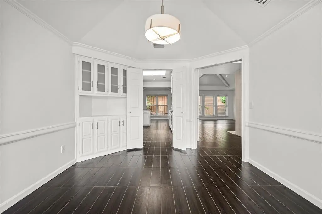Bluffview Dallas, TX Contemporary Home - 9127 Valley Chapel Lane