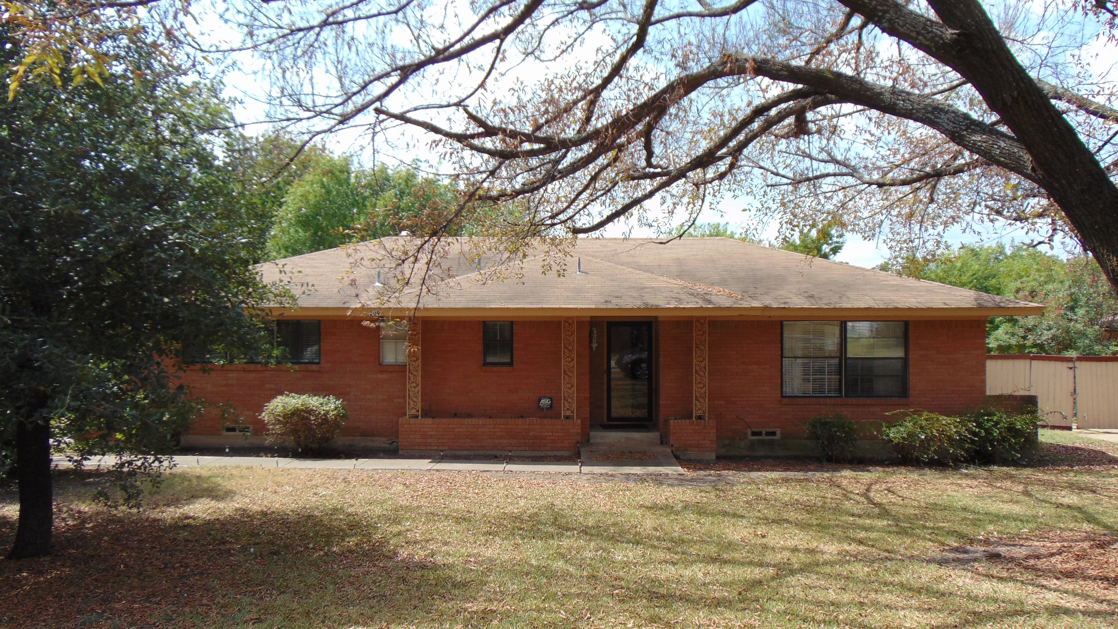 209 N Hillside St, Red Oak