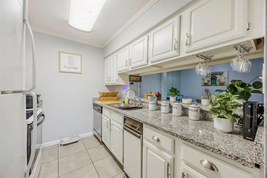 Affordable Remodeled Condo For Sale in Dallas, TX - 11490 Audelia #227 Cambridge Condos