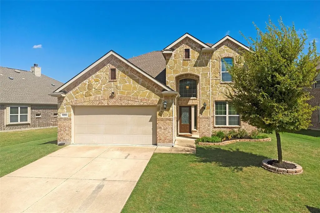Just Listed Frisco Home For Sale - Shores Hidden Cove Lake Lewisville, TX